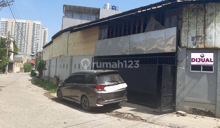 Rumah Hook Minimalis Ex Gudang Lokasi Startegis di Cengkareng 1