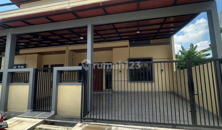 Rumah 2 Lt Modern Semi Furnish Siap Huni di Harapan Indah  1