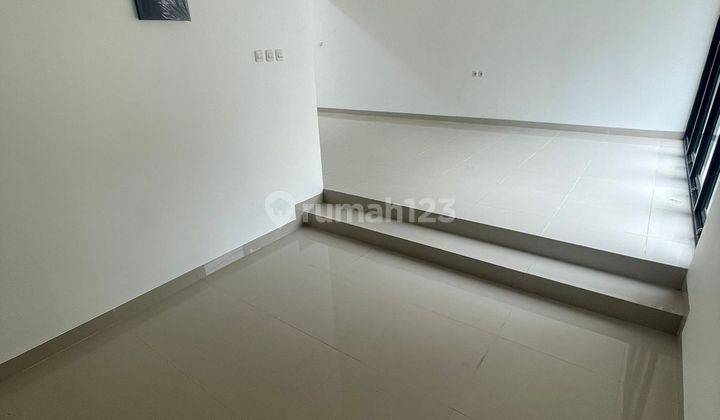 Rumah Baru 2 Lt Plus Kolem Renang Siap Huni di Bintaro Sektor 9 12