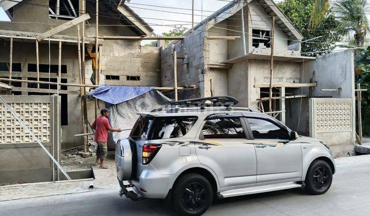 Rumah Ada 2 Unit Bangunan Baru Lokasi Startegis di Bekasi Utara  2