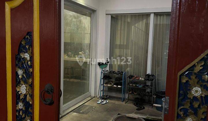 Rumah 3 Lt Semi Furnish Siap Huni Startegis di Menteng Atas  1