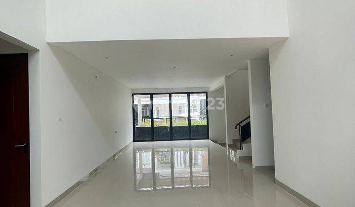 Rumah Baru 2 Lt Plus Kolem Renang Siap Huni di Bintaro Sektor 9 10