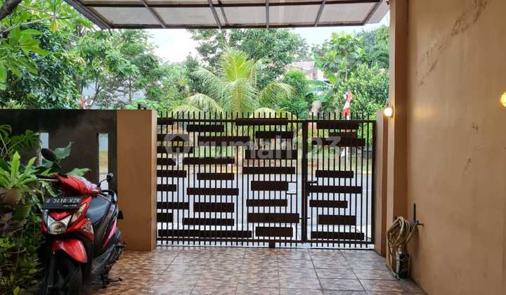For Sale: House in Puri Gading Housing Estate, Bekasi 2