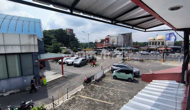 For rent: 2-story commercial space building in Transyogi, Depok For rent: 2-story commercial space building in Transyogi, Depok