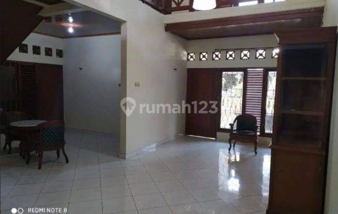 Disewakan Rumah 2lt Lokasi Premium di Banguntapan Dkt Jec, Rs Harjolukito. Age 2