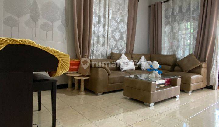 Disewakan Rumah Cantik 2lt lokasi premium di Purwomartani dkt RS Hermina. Age 2