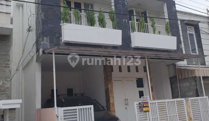 Disewakan rumah cantik 2lt lokasi premium dekat Sleman City Hall, UGM, UNY. Hnf 1