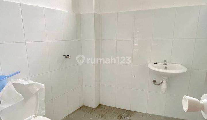 Disewakan ruko murah 2lt lokasi premium dkt UGM, Al-Azhar. Age 2