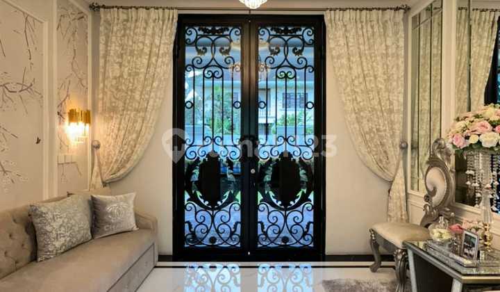 Luxurious Modern Classic Hook Fully Furnished di Pondok Indah