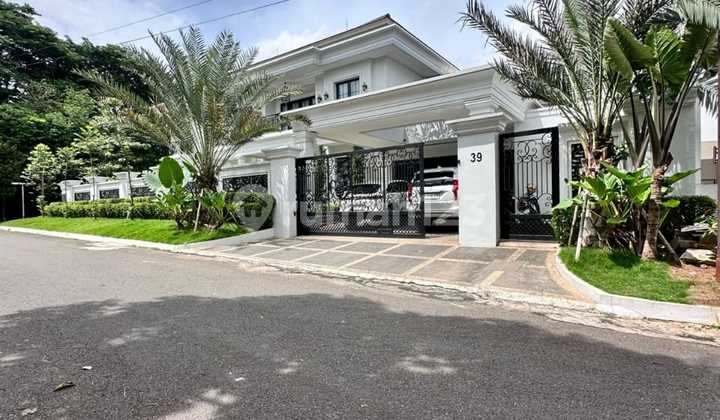 Luxurious Modern Classic Hook Fully Furnished di Pondok Indah