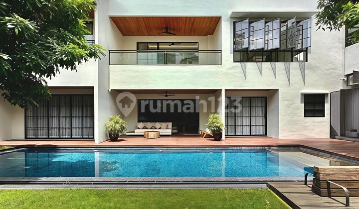 Brand New Private Lift Lokasi Senayan Area Kebayoran Baru