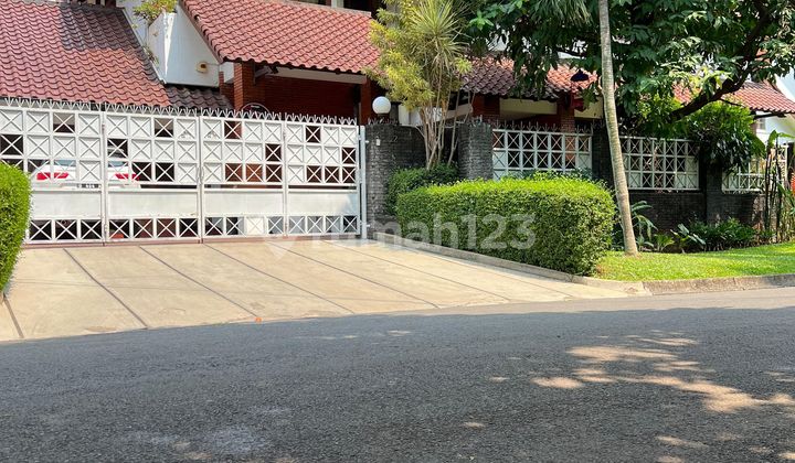Harga di Bawah NJOP! Bangunan Terawat Lokasi Prime di Pondok Indah