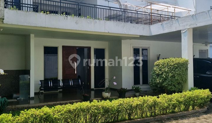 Beautiful Ready-to-Live House Near Lebak Bulus in Cirendeu 2