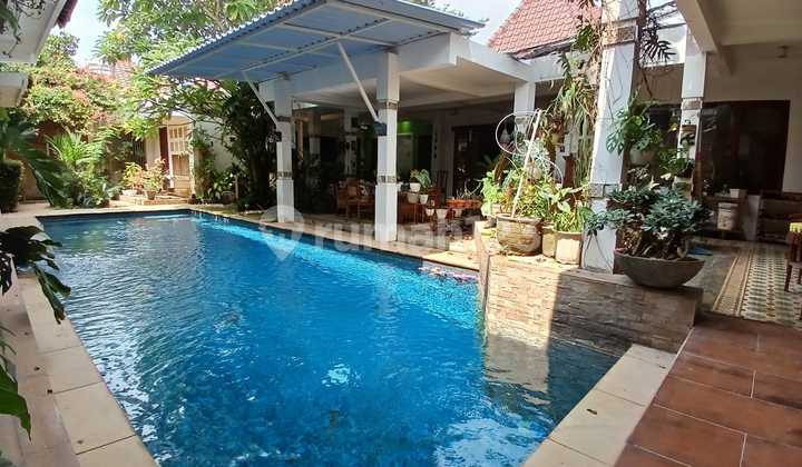 Rumah Mewah Murah Halaman Dan Tanah Luas Berlokasi Area Bsd