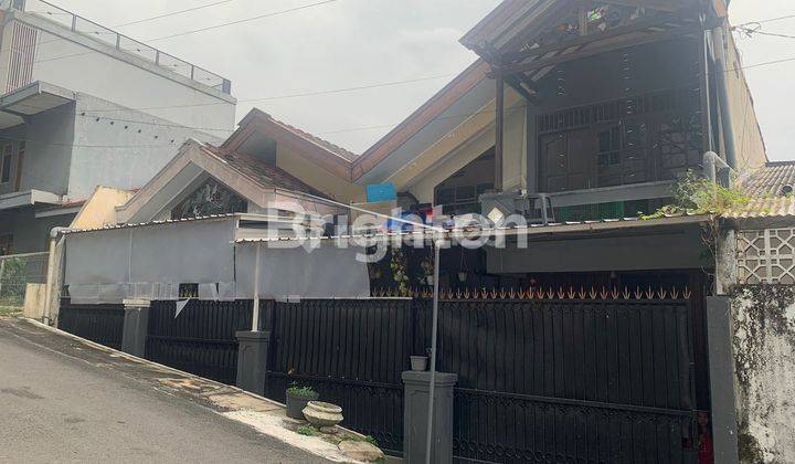 RUMAH DENGAN INTERIOR CANTIK SIAP HUNI DI GOMBEL PERMAI SEMARANG 1