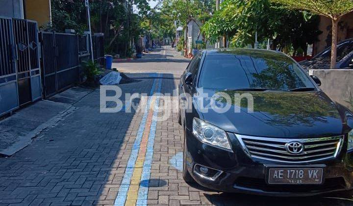 RUMAH SIAP HUNI LINGKUNGAN AMAN DAN NYAMAN DI PLAMONGAN INDAH 2