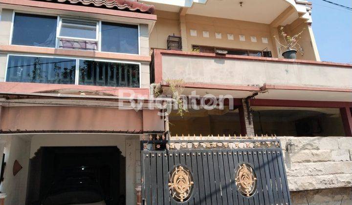 Rumah 3 Lantai  Strategis  Di Jalan Singa Supriyadi Semarang 1