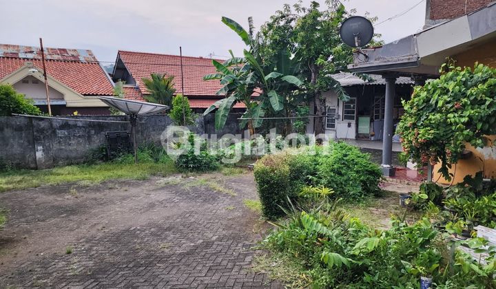 TURUN HARGA! INVESTASI MENGUNTUNGKAN. RUMAH HITUNG TANAH, LAHAN LUAS DI WR SUPRATMAN SEMARANG 2