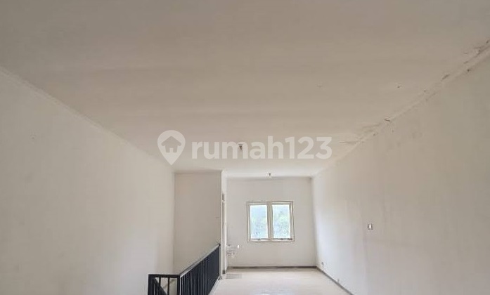 2-STORY SHOP HOUSE, MAIN STREET, NIRWANA EXECUTIVE RUNGKUT SURABAYA NEAR MERR JUANDA