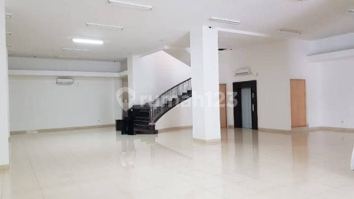 GEDUNG 3 LANTAI LOSS JEMURSARI SURABAYA MASIH BARU FULL AC