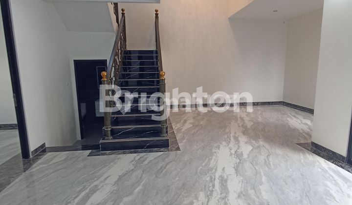 NEW 2-STORY HOUSE, COLONIAL STYLE, NICE 2