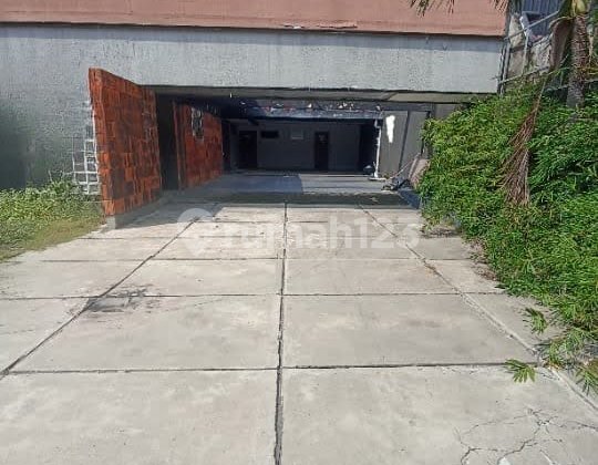 Single-Story House Suitable for Business Kertajaya Indah Zero Road Surabaya Single-Story House Suitable for Business Kertajaya Indah Zero Road Surabaya