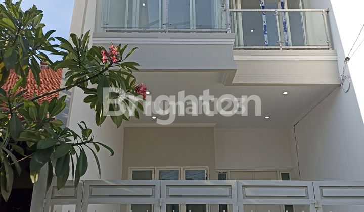 Mulyosari House, Grease 2 Floors Near Mulyosari Main Road, Good Condition, ITS, Unair