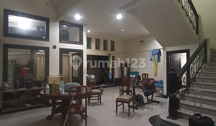 Rumah 2 Lt Komplek Eksklusif Klampis Regency Surabaya Nego 2