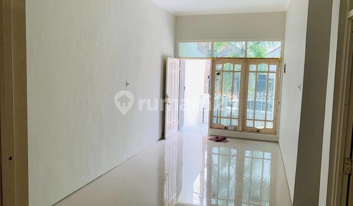 RUMAH 1 LANTAI NIRWANA EKSEKUTIF DEKAT SUPERINDO, RAYA MERR 1