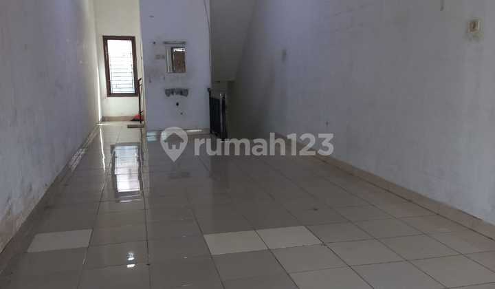 Ruko usaha daerah Petojo akses jalan mobil cocok untuk gudang dan usaha online bangunan 3 lantai