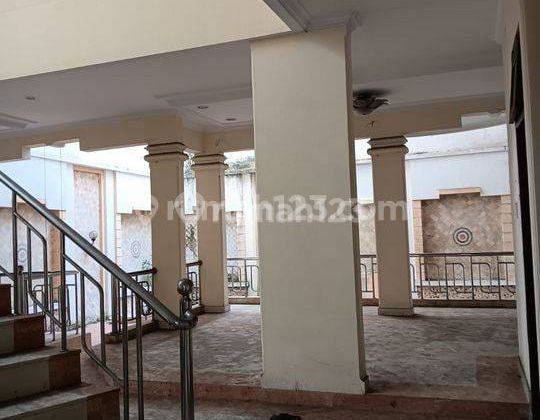 Rumah Daerah Ancol Bangunan 2 Lt Fasilitas Kolam Renang Rm51 2