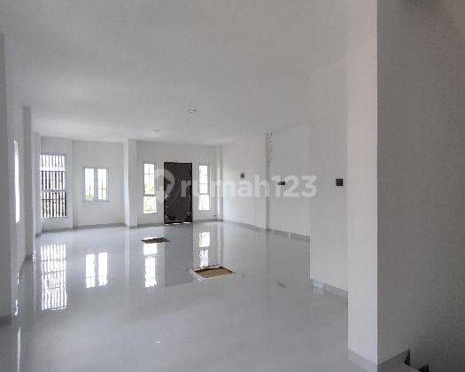 Rumah Baru 3 Lantai Daerah Petojo Desain Modern Posisi Hook RM323 2