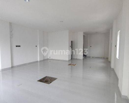 Rumah Baru 3 Lantai Daerah Petojo Desain Modern Posisi Hook RM323 1