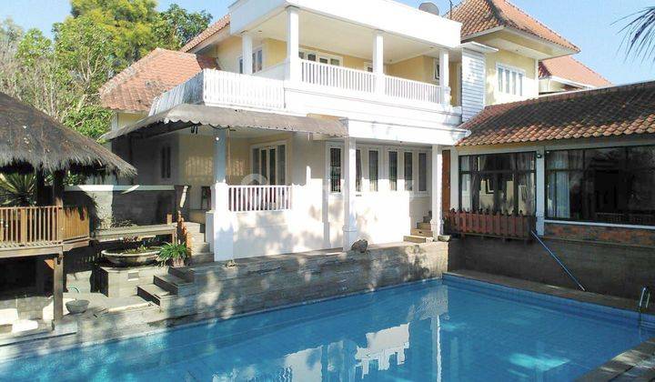 Murah! Rumah Villa Bagus Tepi Danau Kota Baru Parahyangan Bandung 2