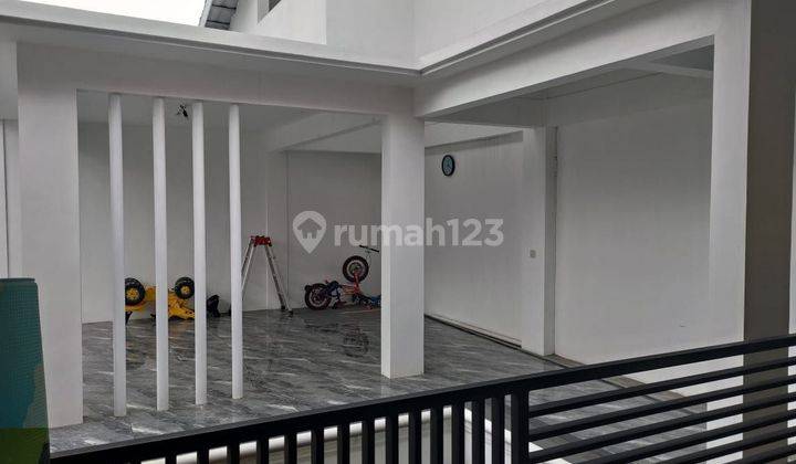 Rumah 2 Lantai Bagus Furnished SHM Strategis Dekat Pemkot Cimahi 2