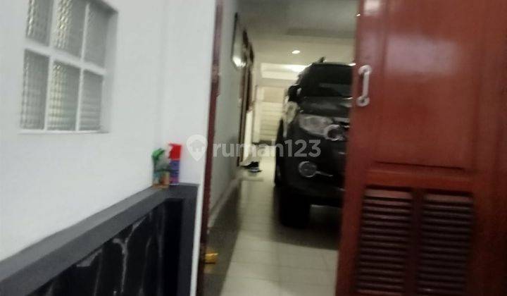 Rumah minimalis siap huni di Jakarta barat  2