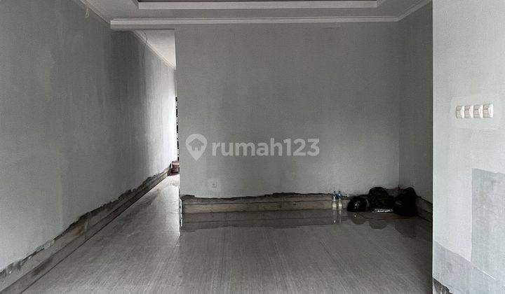 Rumah bagus, murah siap huni  di meruya utara 2