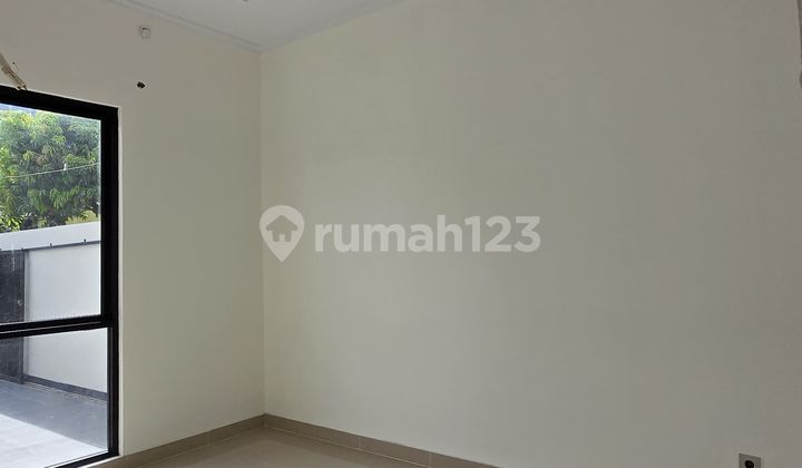 Di Jual Rumah Baru di Meruya Siap Huni 2