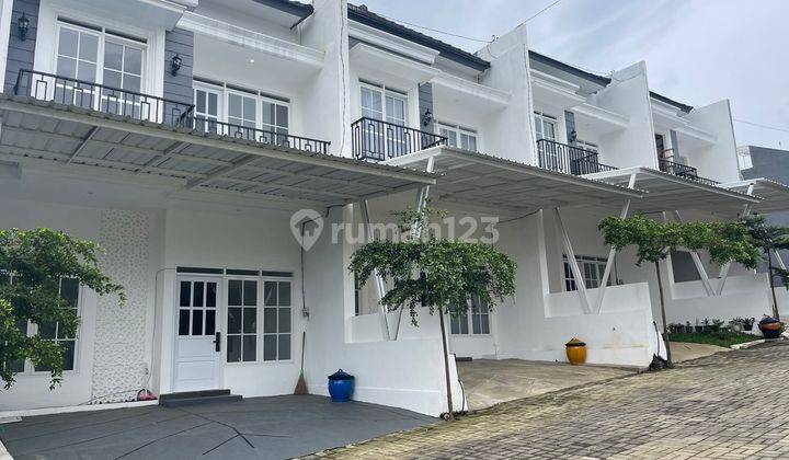 Dijual Rumah 2 lantai strategis dan terlaris Bagus SHM Dp.0 2