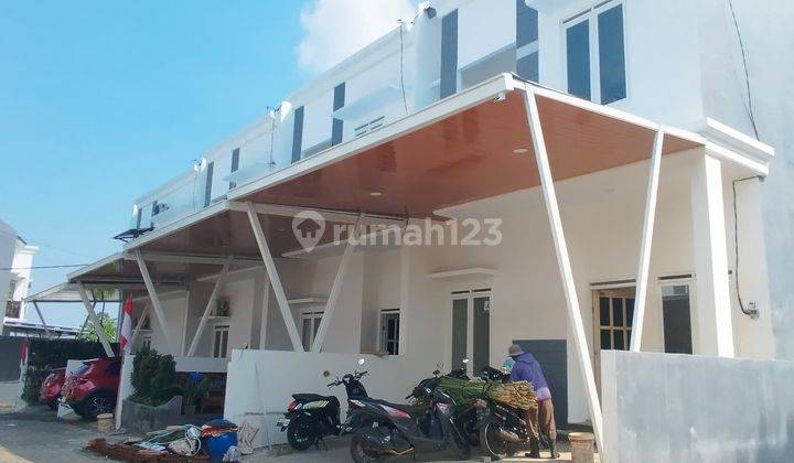 Rumah Modern Dengan View Pegunungan, Fasilitas Lengkap di Malang 1