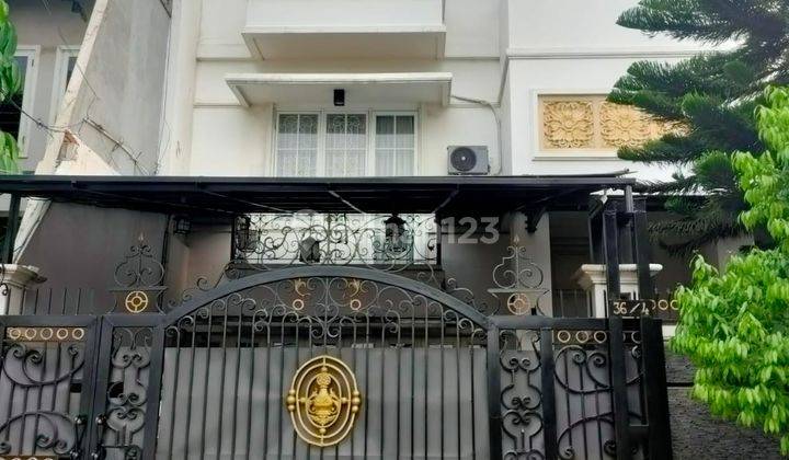 Dijual Rumah Mewah 3 Lantai Meruya Utara Jakarta Barat .lny 1