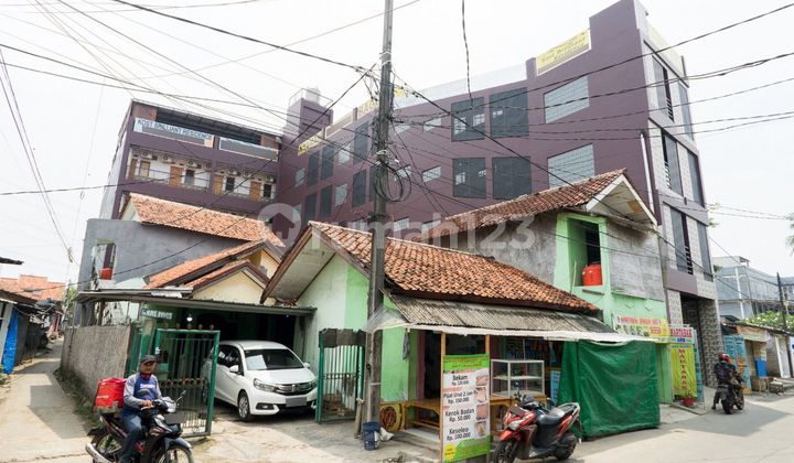 Kost-Kostan / Hotel 200An Kamar di Gading Serpong Kost-Kostan / Hotel 200An Kamar di Gading Serpong