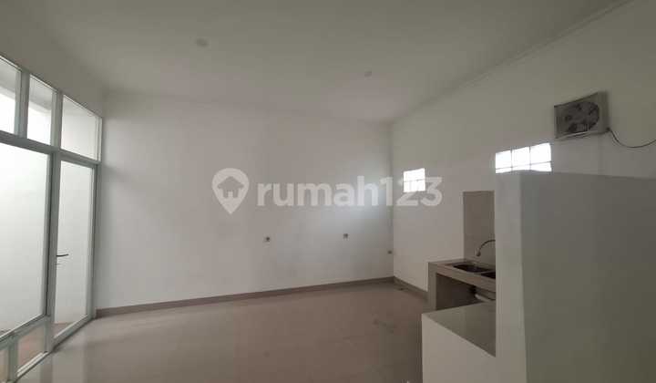 DI JUAL CEPAT 1M RUMAH TAMAN UBUD CEMPAKA TIMUR KARAWACI 2