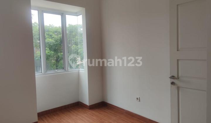 FOR SALE ELISTA HOUSE, GADING SERPONG LOCATED IN THE CITY CENTER 2