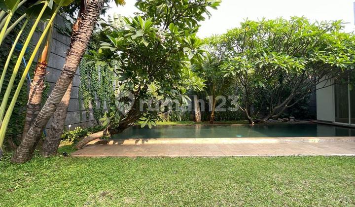 Sultan's House in Cipete, Kebayoran Baru, South Jakarta, Well-Maintained Condition 2