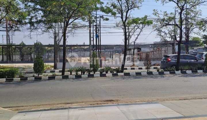 HOUSE FACING CIATER MAIN ROAD FOR SALE HOUSE LAND AREA ONLY