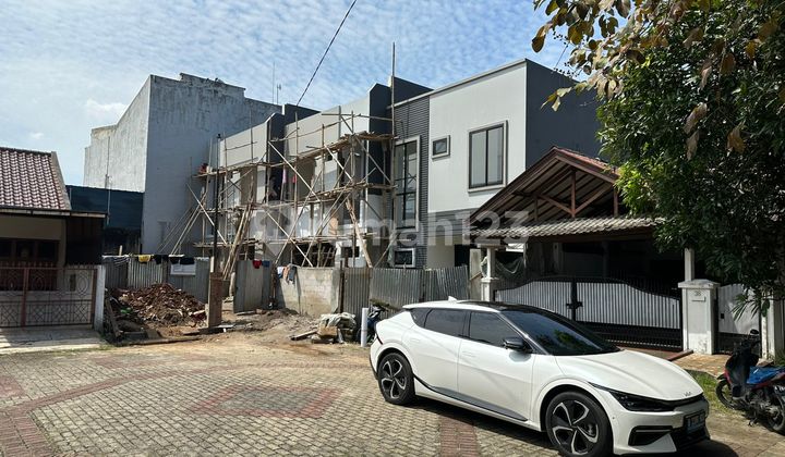 Under Construction: New Minimalist Modern House Griyaloka 1.3 Bsd Under Construction: New Minimalist Modern House Griyaloka 1.3 Bsd