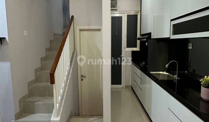 Rumah Cantik Bagus, Murah Tesla, Gading Serpong  2