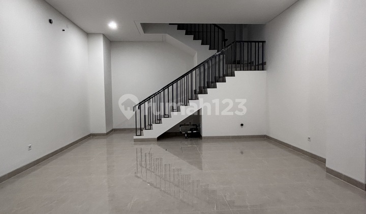 FOR RENT NEW SHOPHOUSE READY FOR HANDOVER CASCADE @BSD STRATEGIC LOCATION FOR RENT NEW SHOPHOUSE READY FOR HANDOVER CASCADE @BSD STRATEGIC LOCATION