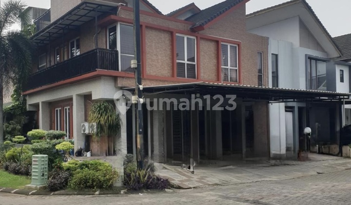 For Sale Beautiful Corner House Ready to Live in Serenade Lake, Gading Serpong 2
